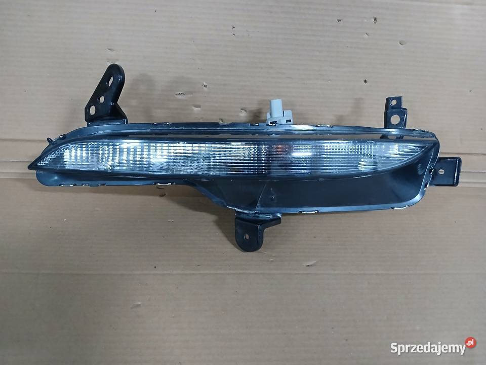 KIERUNKOWSKAZ PRAWY PRZÓD RENAULT MEGANE IV Kierunkowskazy