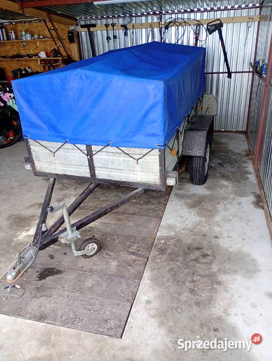 Przyczepka samochodowa