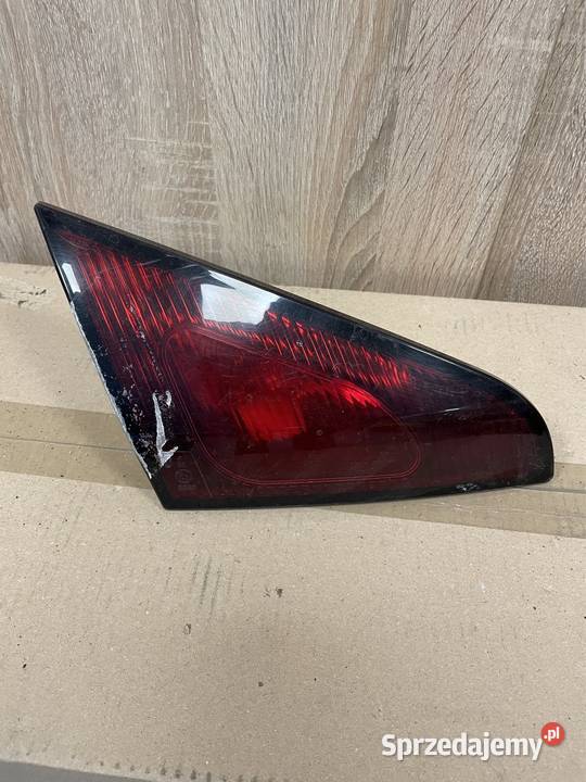 Mitsubishi Colt cz3 lift lampa tył w klapę lewa