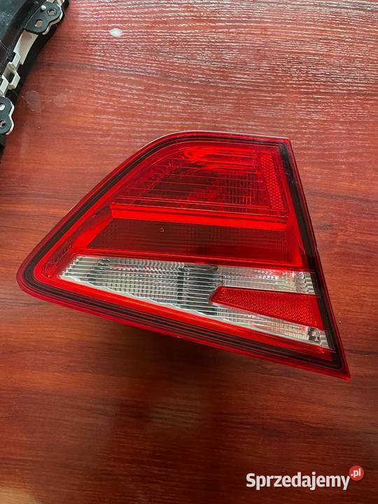 Lampy Seat Toledo IV tylne prawa lewa w klape osobowe