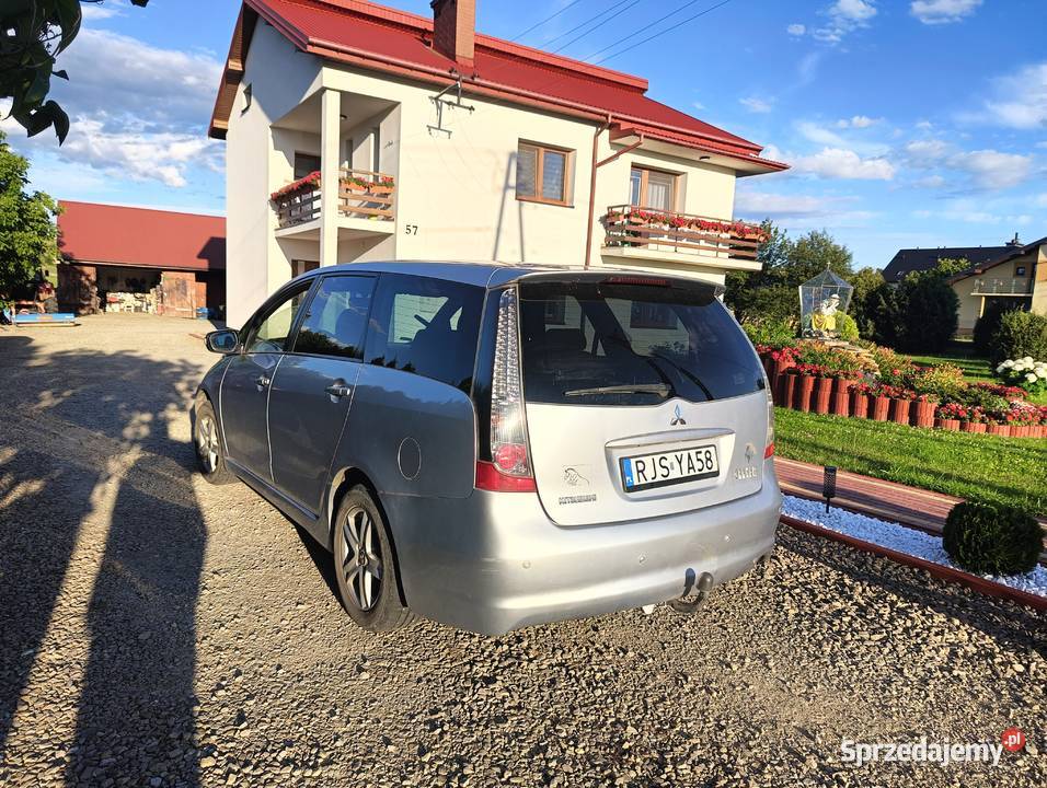 Mitsubishi Grandis 2007 20 Diesel 7osobowy Hak