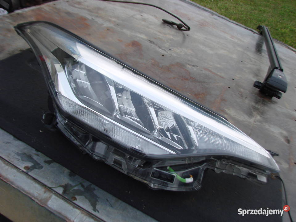 Toyota RAV4 RAV4 V reflektor LED ORG KPL podkarpackie Mielec