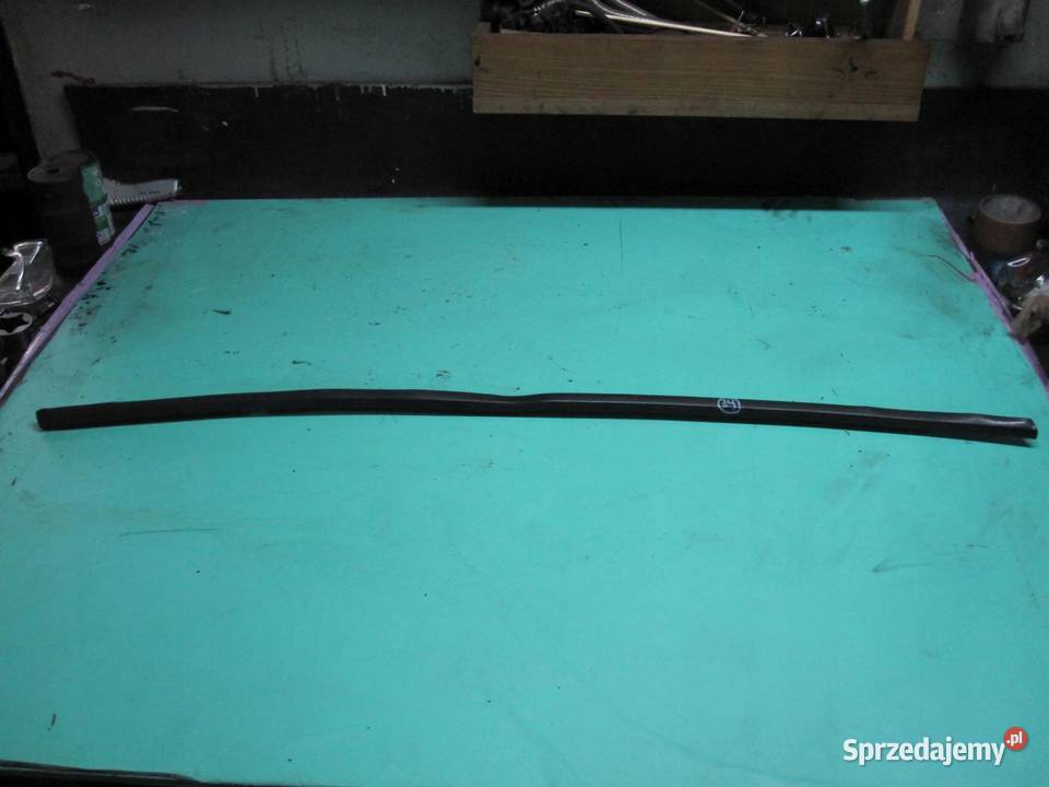 PEUGEOT 3008 I 11r listwa zgarniająca drzwi