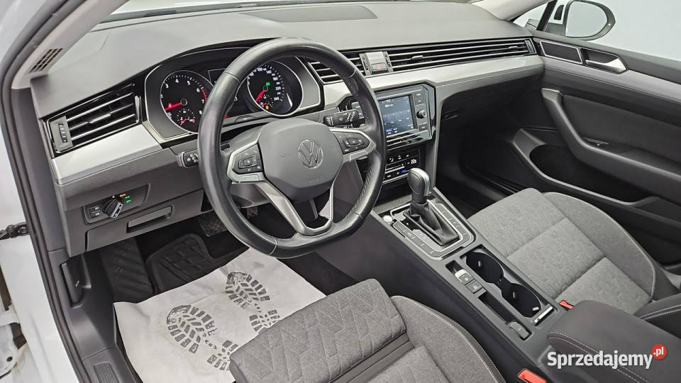 Volkswagen Passat 20 TSI Business DSG Z Warszawa
