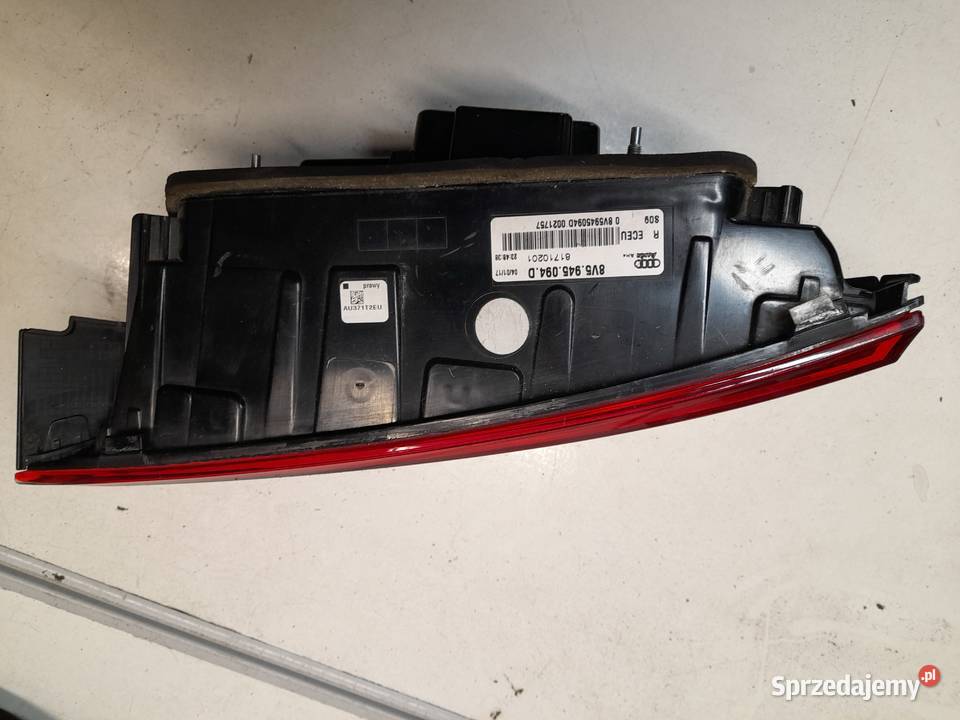 AUDI A3 LIFT SEDAN LAMPA TYŁ PRAWA 8V5945094D osobowe Goleniów