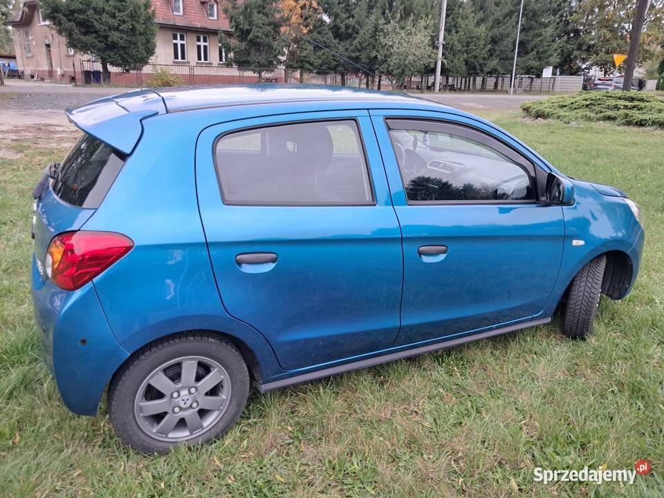 Mitsubishi Space Star 2013 niski przebieg stan światła przeciwmgielne