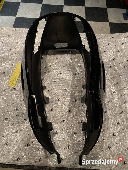 Nowy Piaggio ZIP 50 Zadupek osłona Bok Prawy