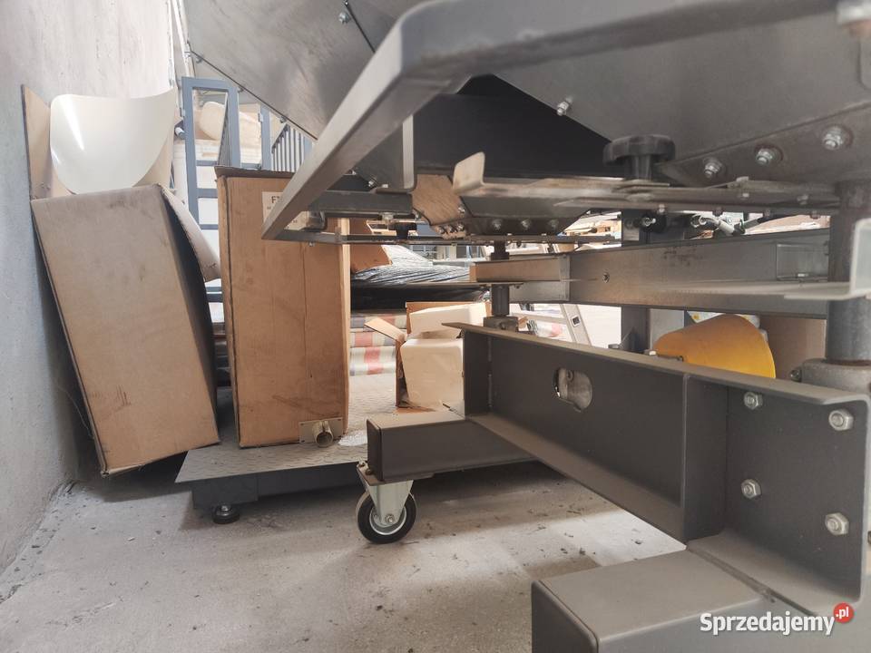 Rozsiewacz nawozów zawieszany 800 l ocynk inox Radomsko