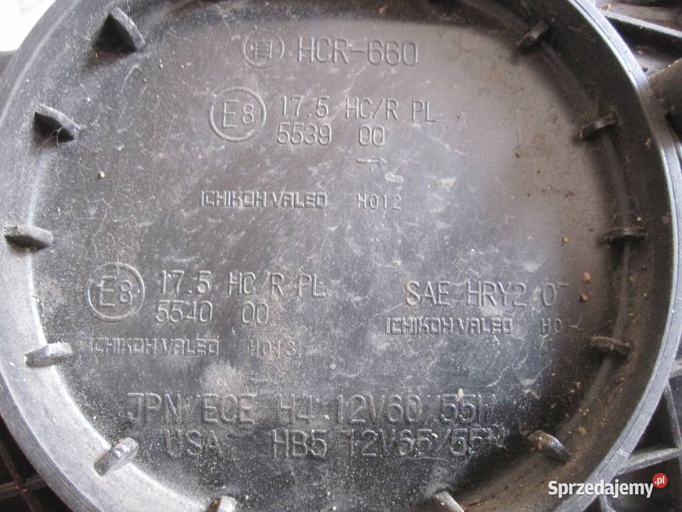 NISSAN JUKE I F15 13r lampa prawa przód HCR660