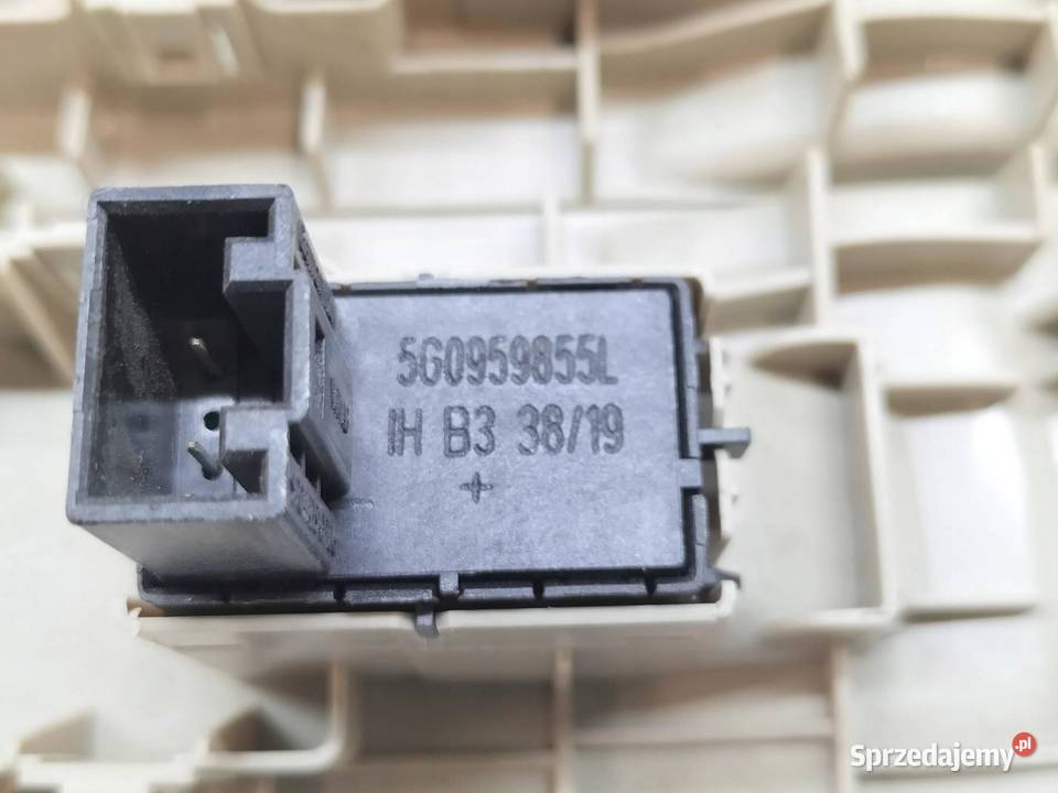 PRZEŁĄCZNIK SZYB TYŁ LEWY PRAWY 5G0959855L Skoda osobowe