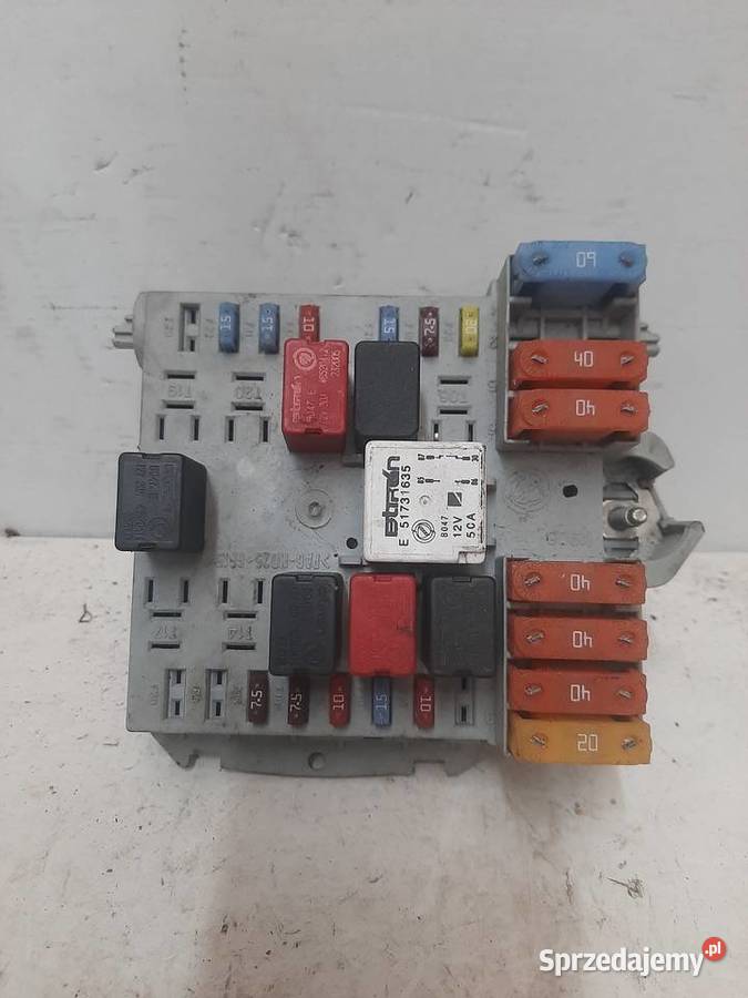 Fiat Croma II skrzynka bezpieczników 51738106 osobowe Ksawerów