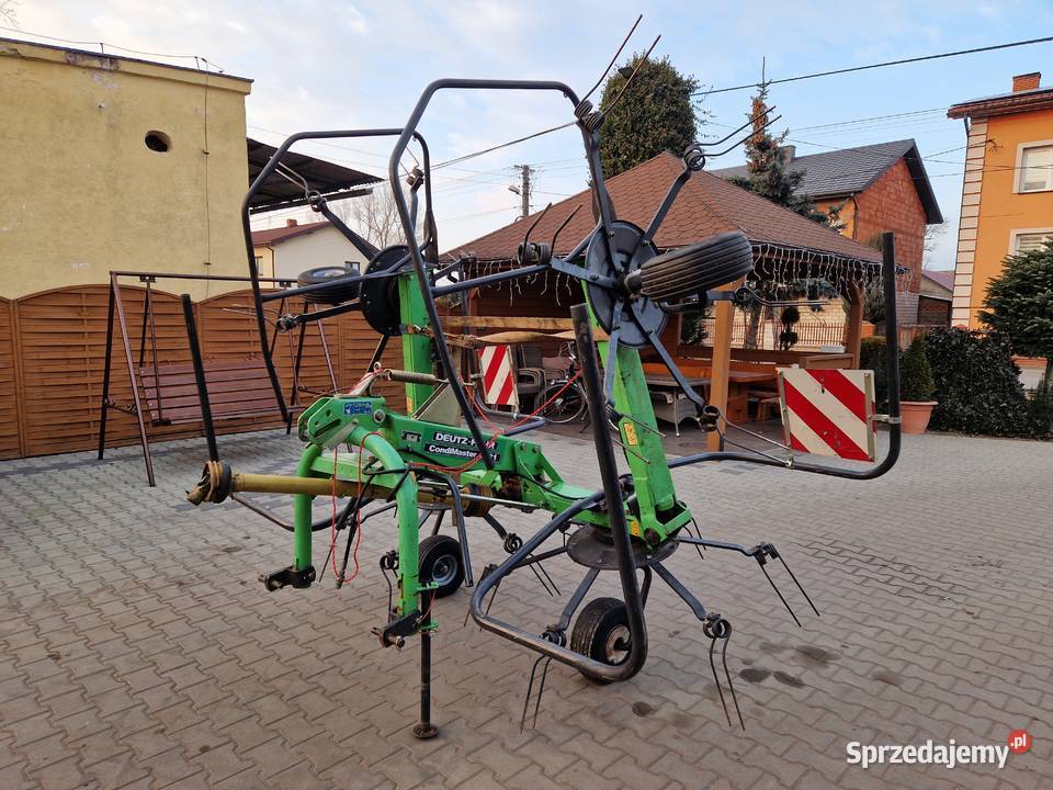 Przetrząsacz siana DEUTZFAHR CondiMaster 5221 Deutz-Fahr Zgrabiarki i przetrząsacze