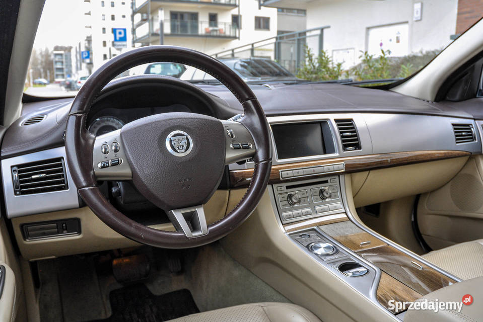 Jaguar XF 30d 275 2010 r Automat Skóry Wrocław