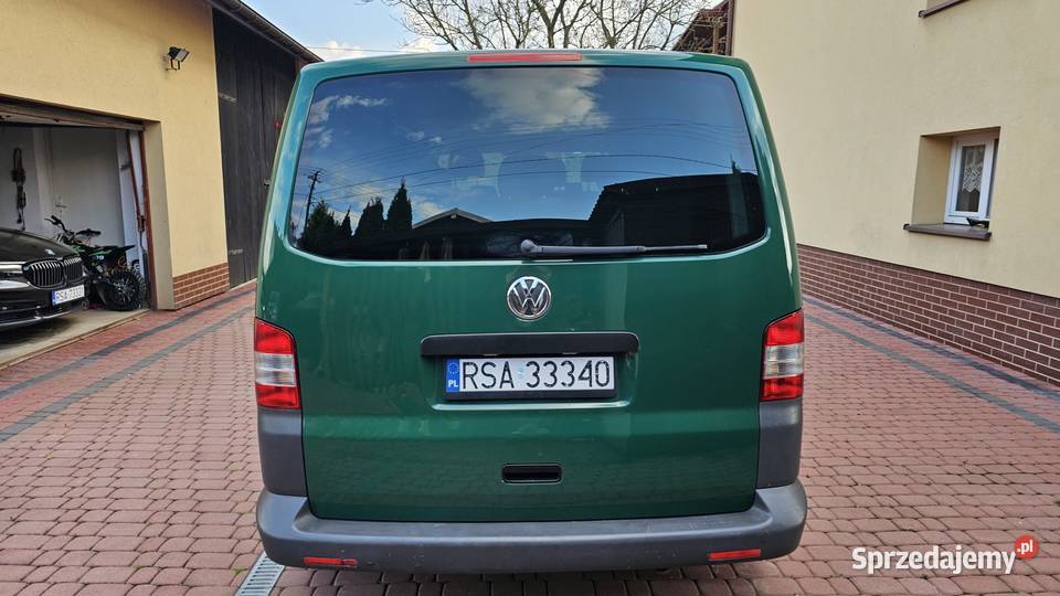 Wypożyczę Busa Wynajem Busów 9os osobowy 3os Zarszyn wynajem pojazdu