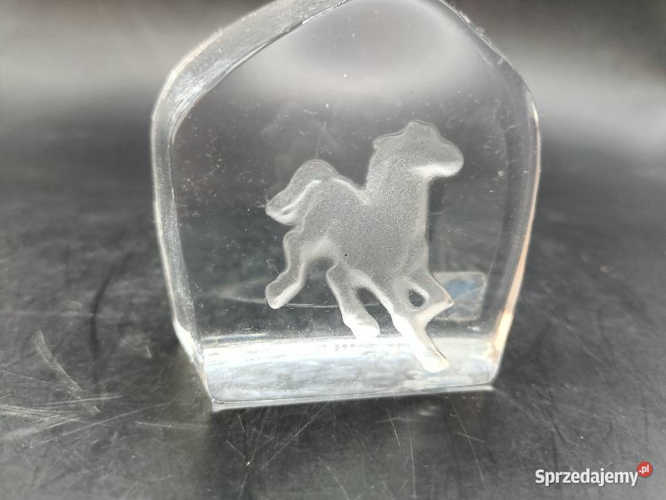 Szkło vintage przycisk do papieru koń źrebak lubelskie Zamość