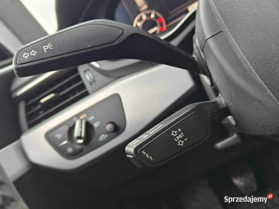 Audi A4 Avant B9 2015 uszkodzony Karczew sprzedam