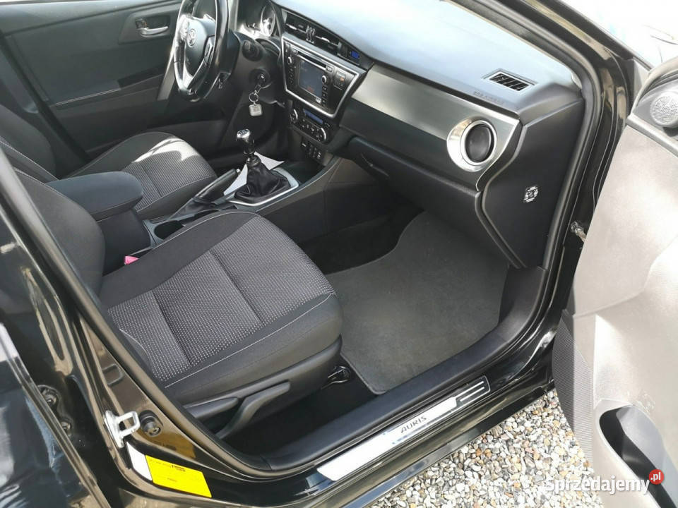 Toyota Auris II 2012 Hatchback Sadlno
