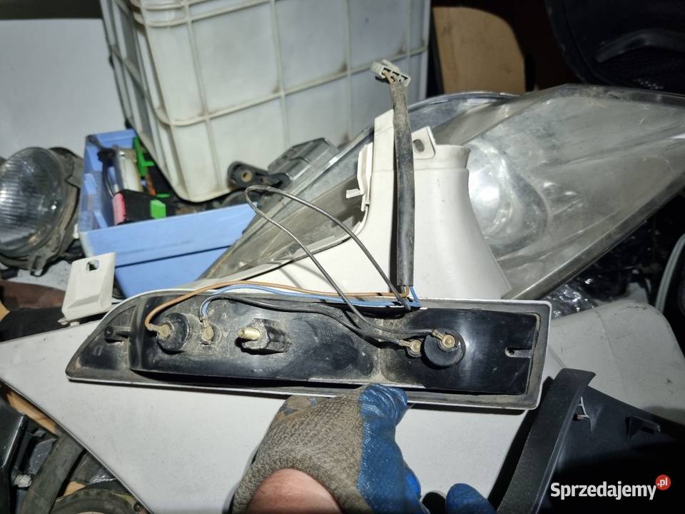 PEUGEOT 504 Kierunkowskaz Pezedni Pozycyjne Skawina
