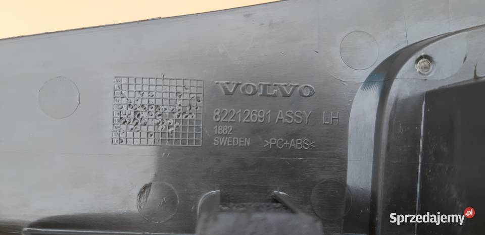 VOLVO FH4 LISTWA PROGOWA LEWA NAKŁADKA PROGU Bieleń