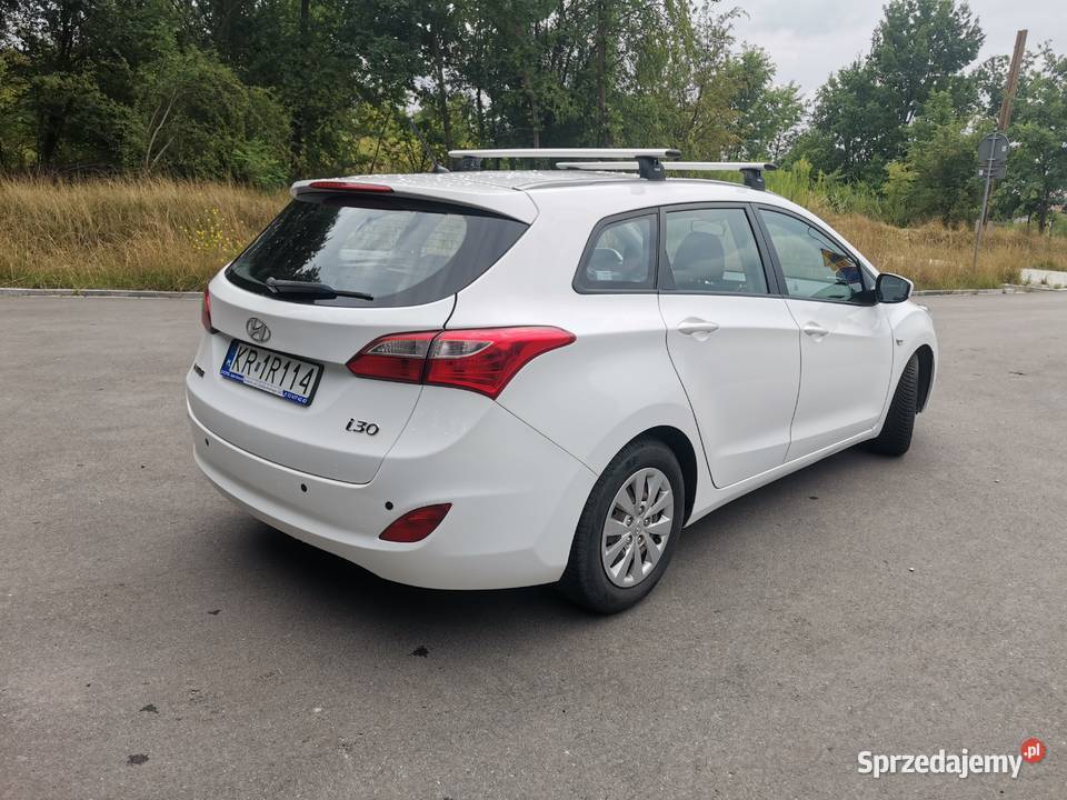 Hyundai i30 CW 16 CRDi kombi Rok produkcji 2016 Kraków