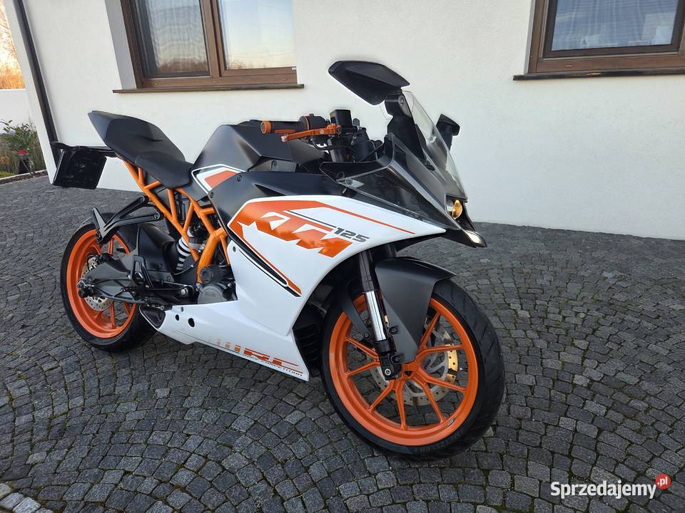 KTM RC 125 2017 1253 15 39316 ABS ZAREJESTROWANY Rok produkcji 2017 KTM Sieradz