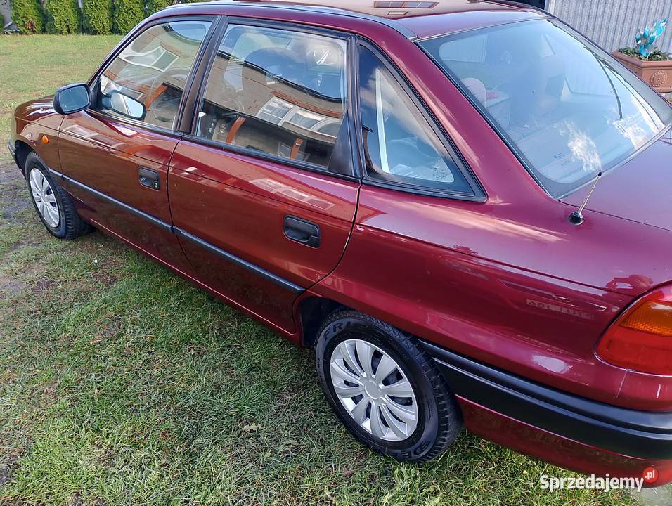 Opel Astra F classic sedan wspomaganie Turek