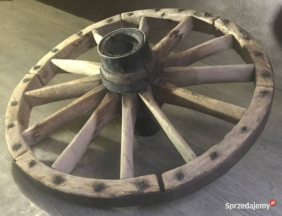 Stare ozdobne koło drewniane z metalowym okuciem Kleczew