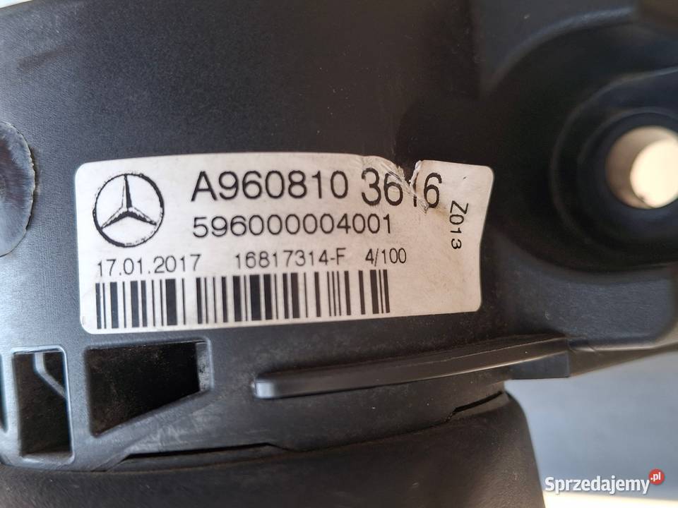 MERCEDES ACTROS MP4 LUSTERKO ZEWNĘTRZNE PRAWE Bieleń