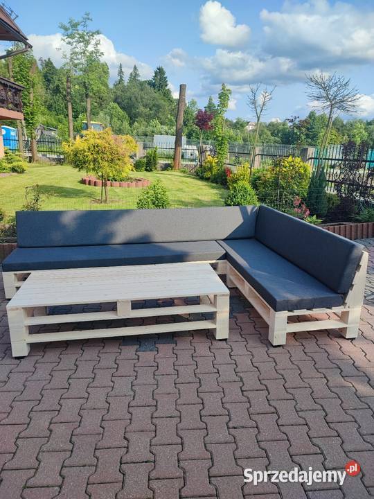 Drewniane meble ogrodowe z paletszersze drewno