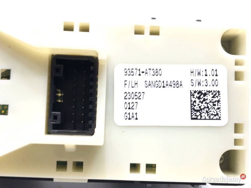 PRZEŁĄCZNIK SZYB KIA NIRO II SG2 93571AT380 osobowe podkarpackie