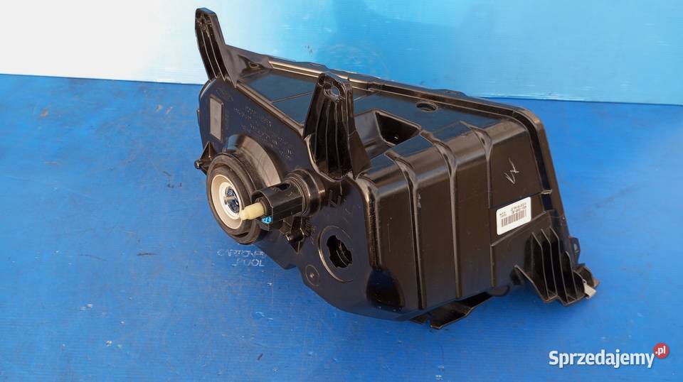 LAMPA PRAWY PRZÓD FORD MUSTANG V LIFT 20092014 Nowy Tomyśl
