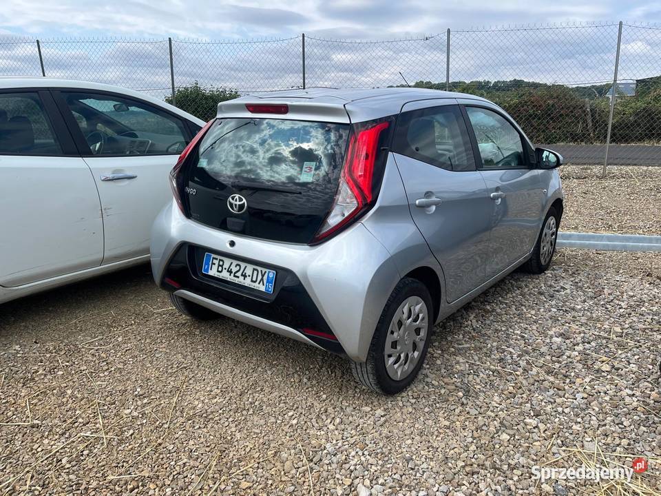 TOYOTA Aygo 10 VVTi 72 XPLAY FB424 Kielce
