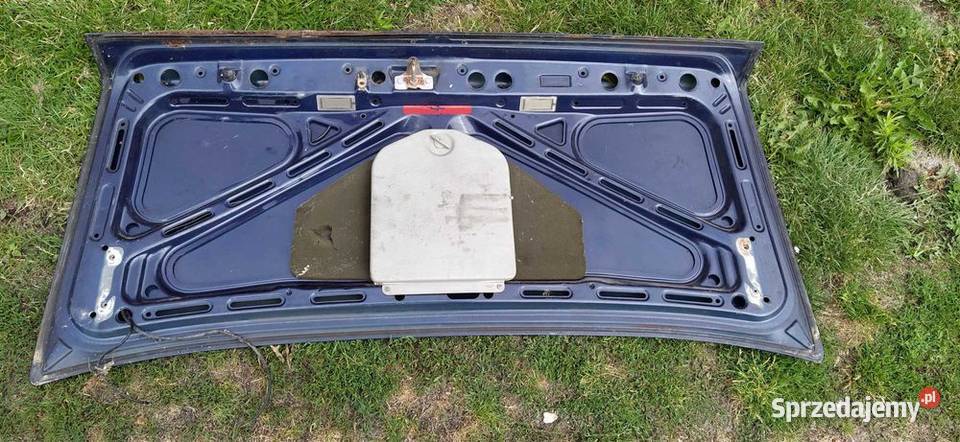 Klapa bagażnikapokrywa bagażnika BMW e30 osobowe wielkopolskie Śrem