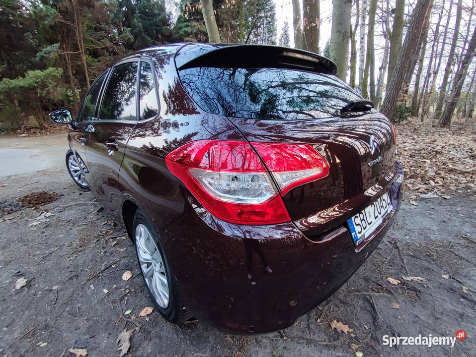 Komfortowy kompakt CITROEN C4 II 2010 w wersji 4/5 Bojszowy
