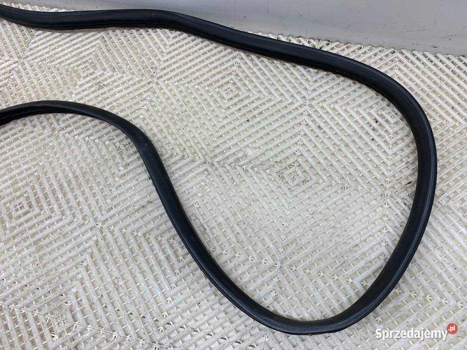 USZCZELKA DRZWI PRZÓD LEWA PEUGEOT PARTNER IV