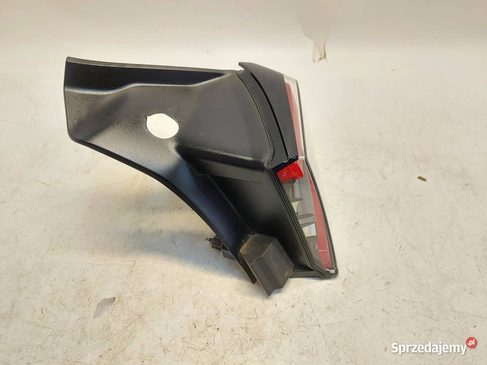 TESLA MODEL Y 2022r LAMPA PRAWY TYŁ TYLNA