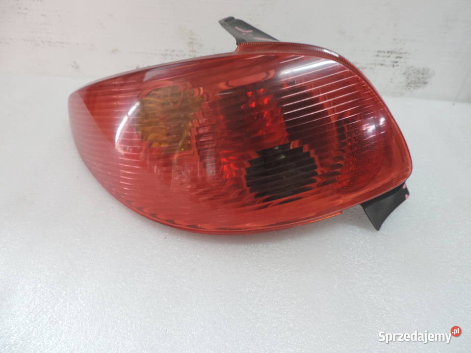 LAMPA LEWA TYLNA PEUGEOT 206 FL Nowy Sącz
