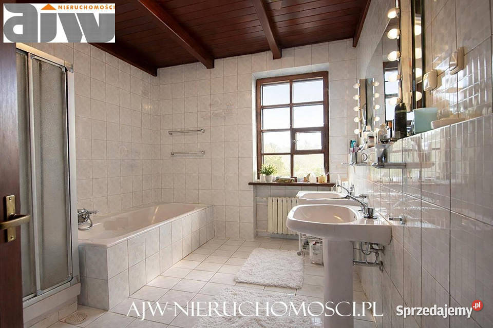 sprzedaży domu wolnostojącego 220m2 Izabelin B