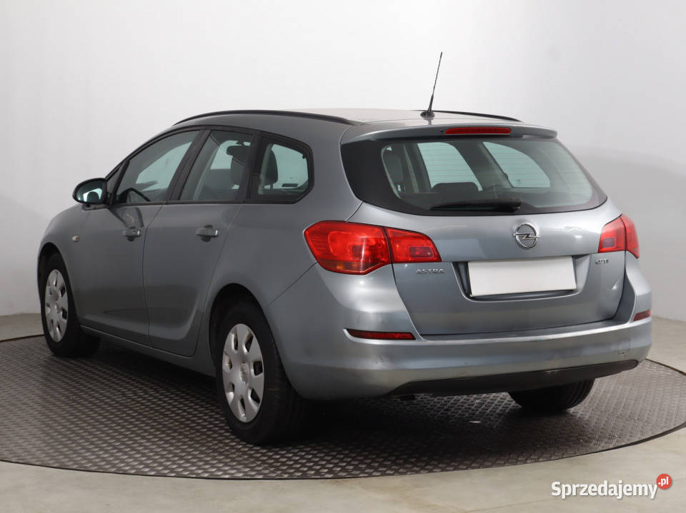 Opel Astra 17 CDTI klimatyzacja