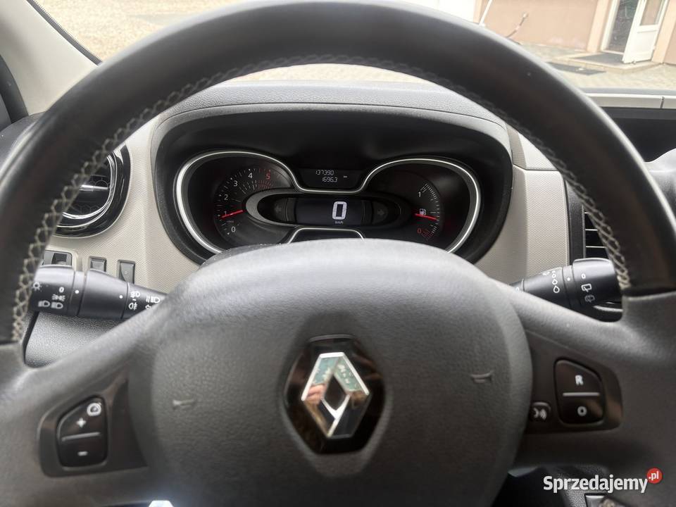 RENAULT TRAFIC 16 dCi 121 2018 8 OSÓB 6 BIEGÓW kurtyny powietrzne Dolna Grupa