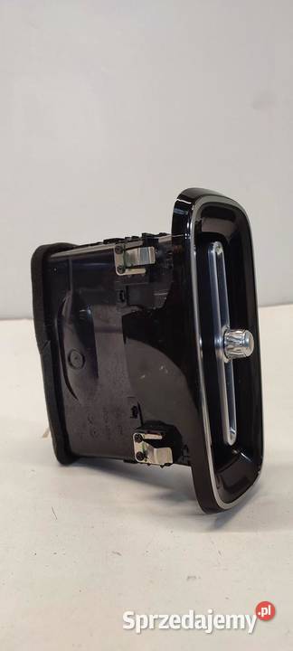 VOLVO XC40 KRATKA NAWIEWU DESKI PRAWA 31442626 osobowe