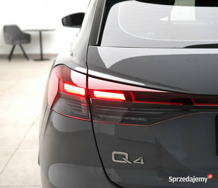 Audi Q4 45 265 Quattro Advanced Virtual Led asystent pasa ruchu Q4 Kielce
