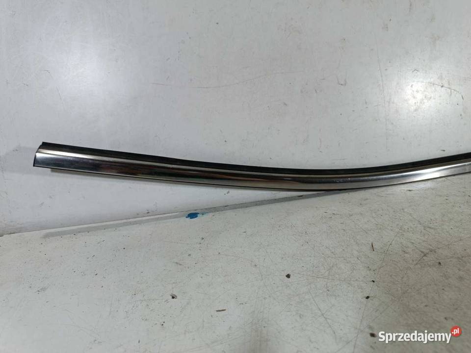LISTWA ZGARNIAJĄCA PRAWY TYŁ NISSAN QASHQAI J11