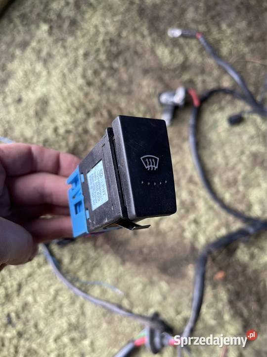 Instalacja grzanej przedniej szyby Volkswagen