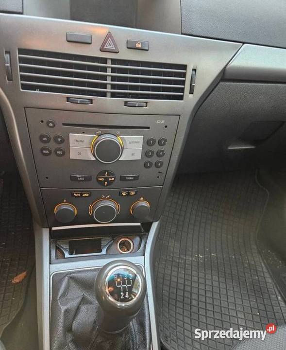 Opel Astra H 2005 14 benzyna