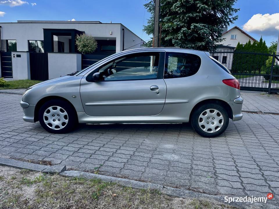 ZadbanyPeugot20614Benzyna160PrzKlimaWspKier2003rM Zduńska Wola sprzedam