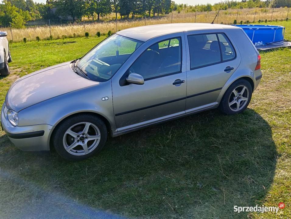 Volkswagen Golf 4 14 benzyna Golf Olkusz