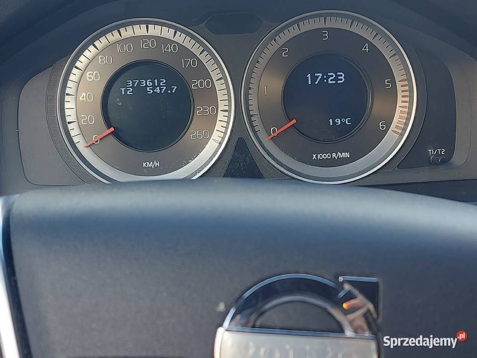 volvo v60 372000km Skruda