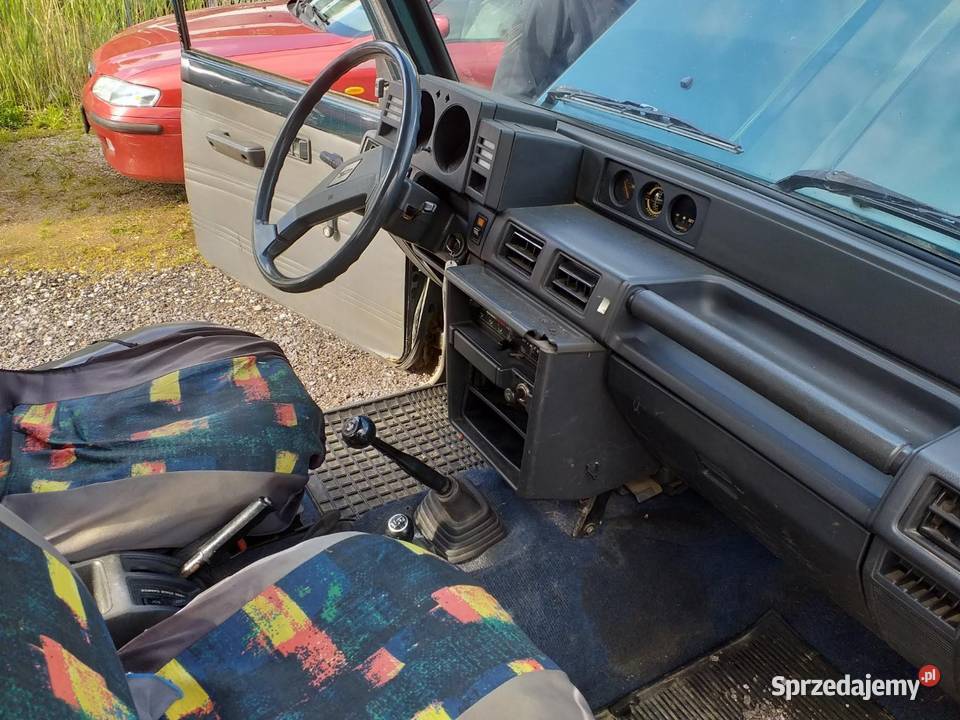 Daihatsu Rocky 28 td Rozebrany do renowacji Roztropice