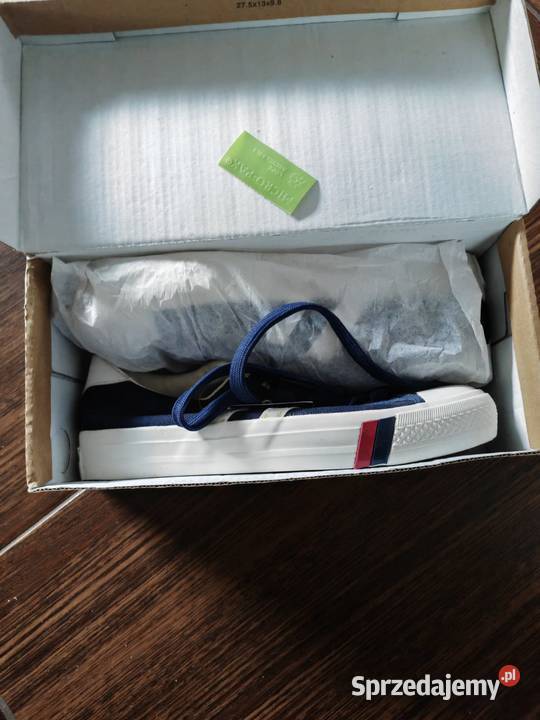 Tramki dziecięce nowe rozmiar 37 Sportowe Grodzisk Mazowiecki